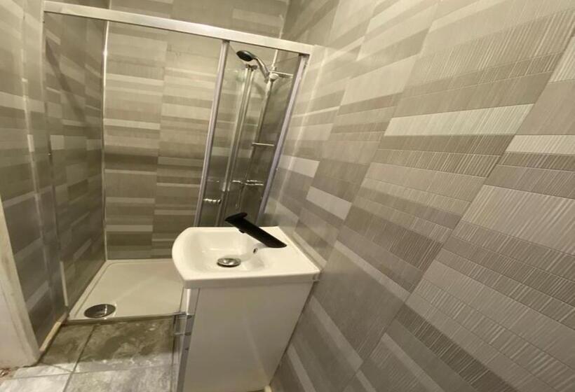 Номер Стандарт Индивидуальный, Alexander Hotel Fully Refurbished All Rooms En Suite