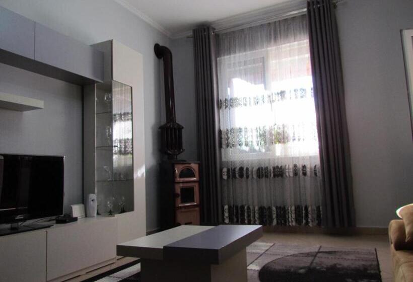 דירה בת חדר שינה 1 עם מרפסת, Apartment Koka