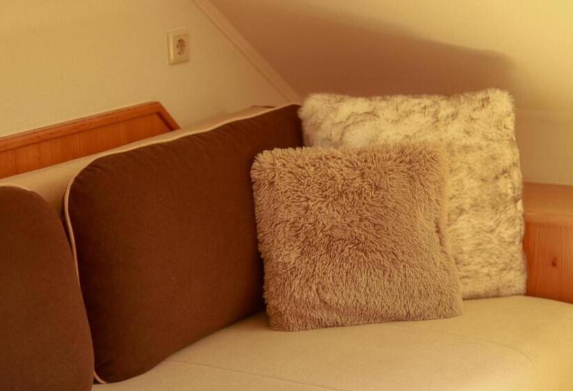 침실 1개 아파트, Bosek`s