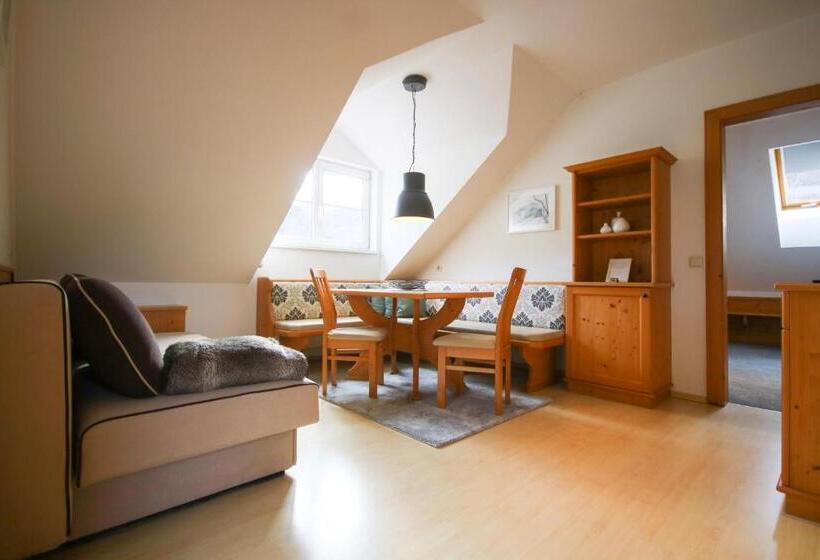 침실 1개 아파트, Bosek`s