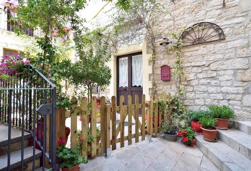 خانه 1 خوابه, Case Del Vicolo Stretto