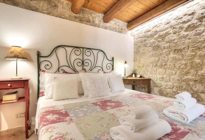 خانه 1 خوابه, Case Del Vicolo Stretto