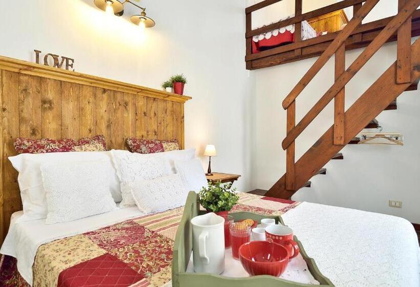 اتاق لوکس چهار تخته, Case Del Vicolo Stretto