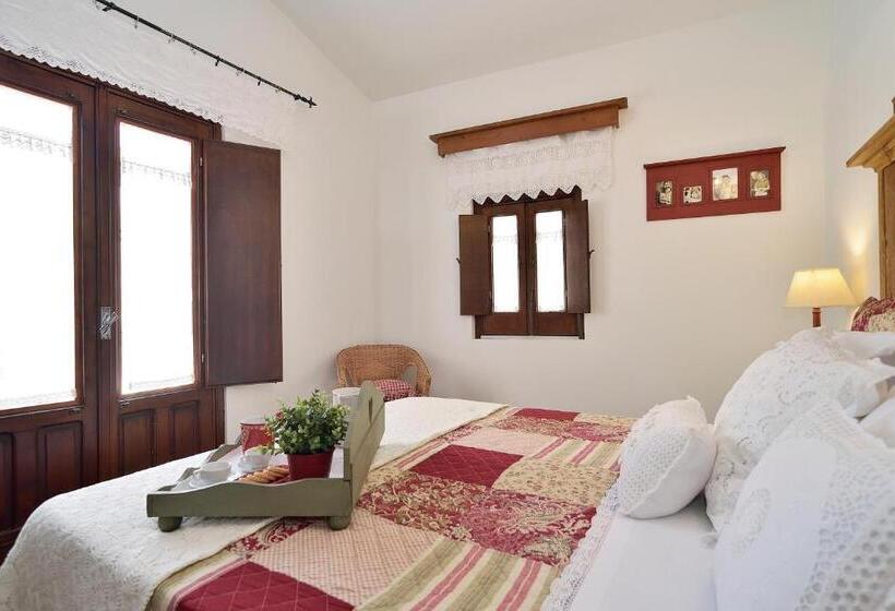 اتاق لوکس چهار تخته, Case Del Vicolo Stretto