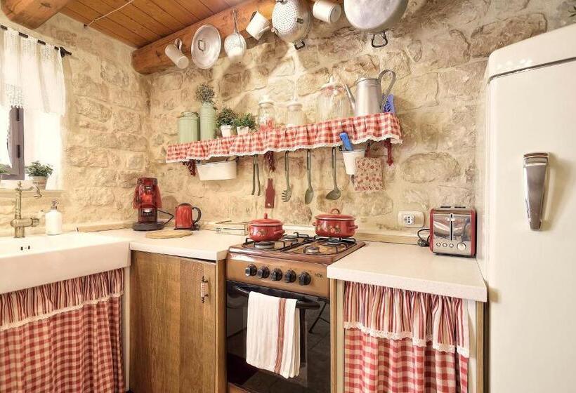 خانه 1 خوابه, Case Del Vicolo Stretto