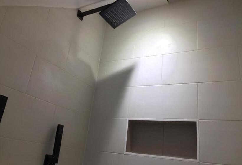 스탠다드 룸, Private Double Room With New Ensuite Shower Room