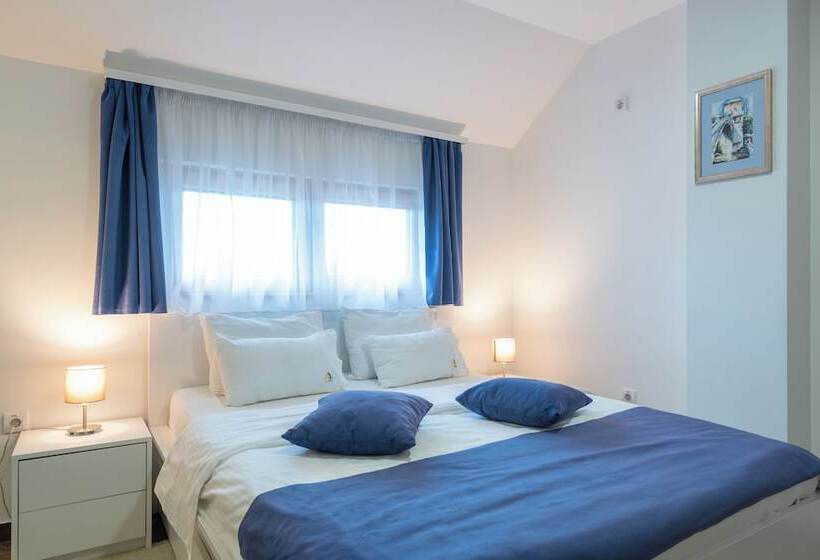 غرفة عائلية, Agape