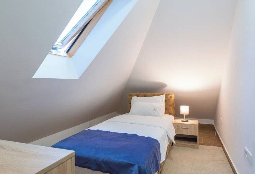 غرفة عائلية, Agape