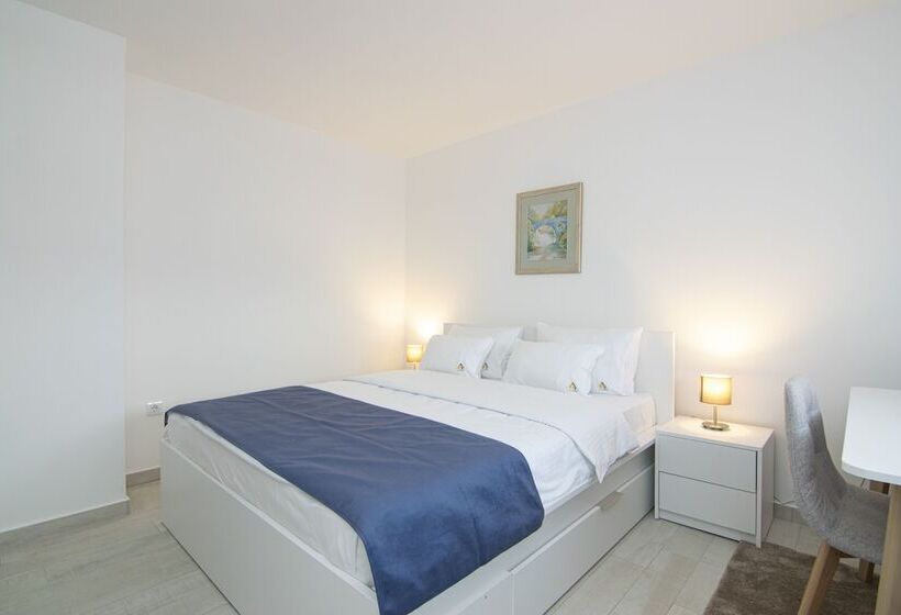 غرفة عائلية, Agape