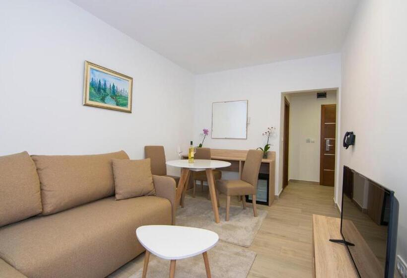 شقة غرفة نوم واحدة مزودة بشُرفة, Agape