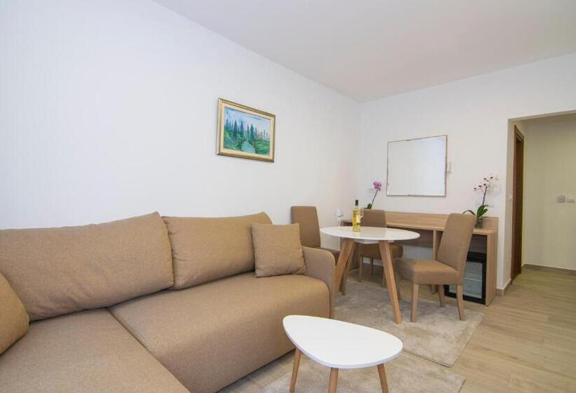 شقة غرفة نوم واحدة مزودة بشُرفة, Agape