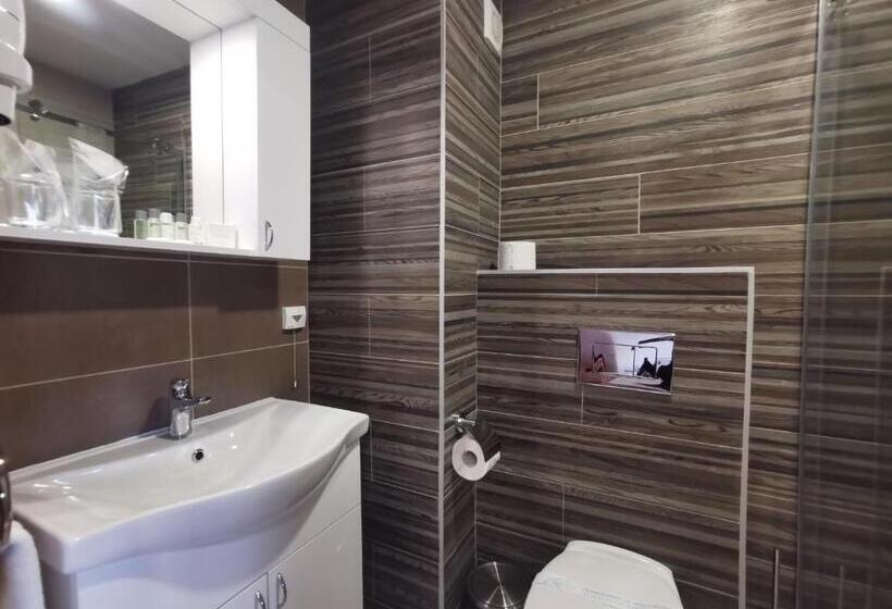 غرفة إقتصادية, Agape