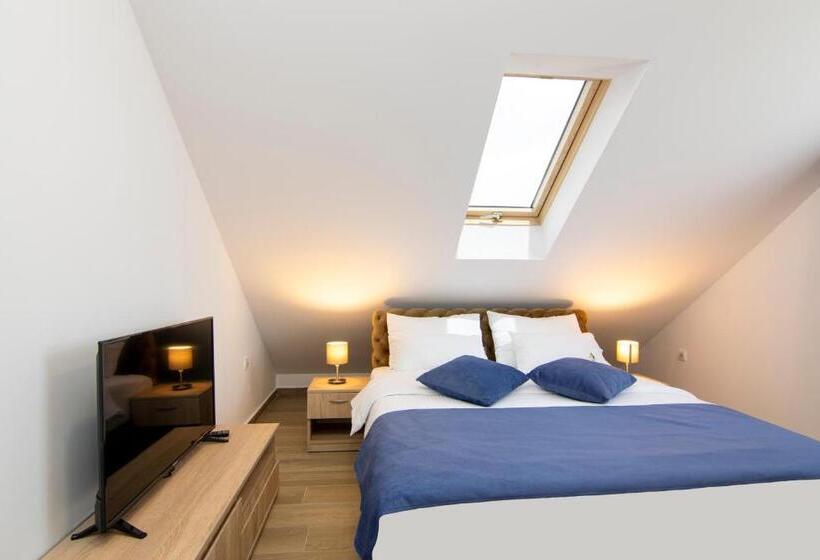 غرفة إقتصادية, Agape