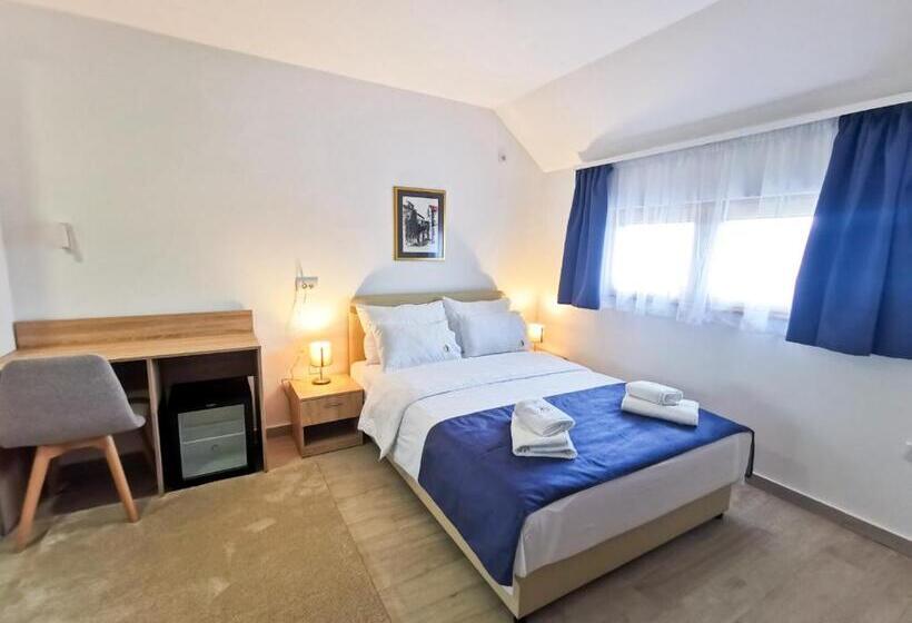 غرفة عائلية, Agape