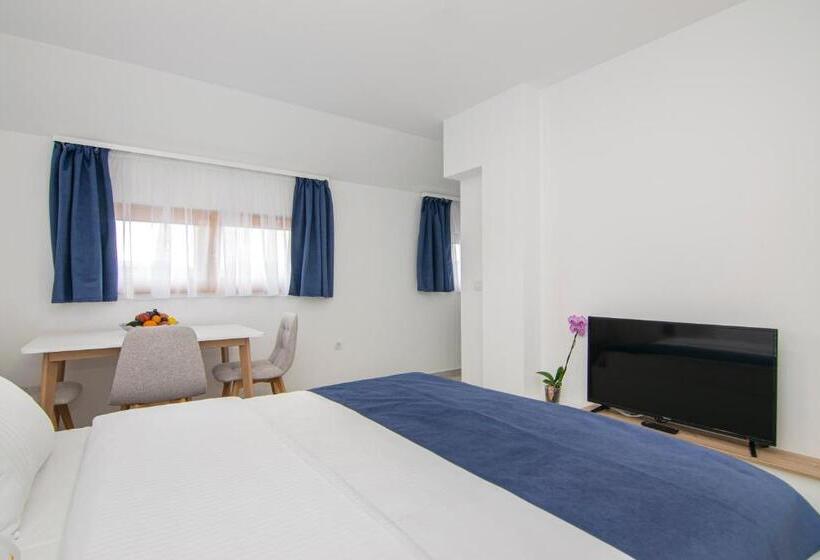 غرفة عائلية, Agape