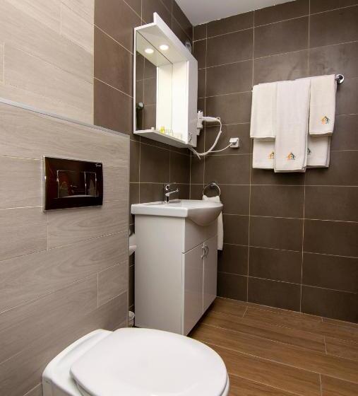 غرفة عائلية, Agape