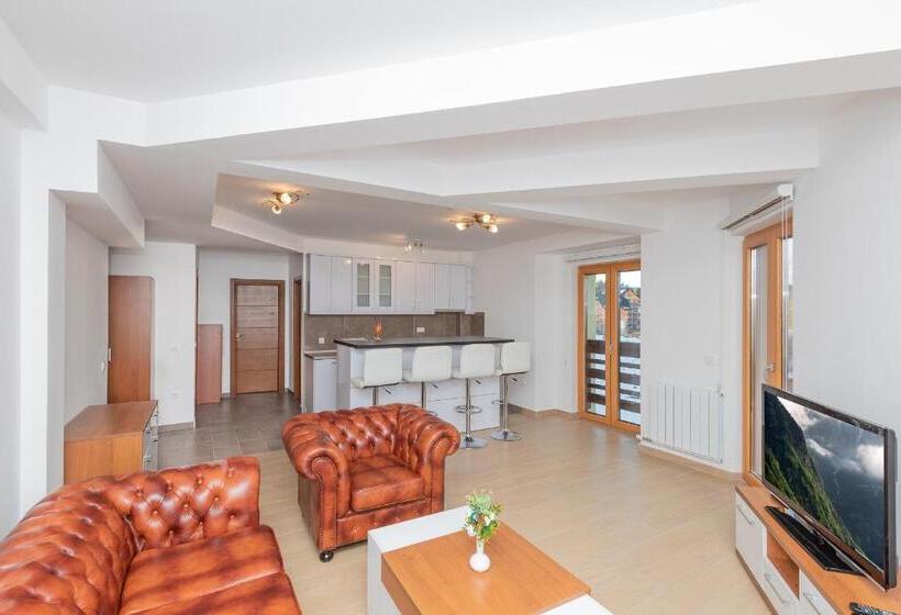 شقة غرفتين, Agape