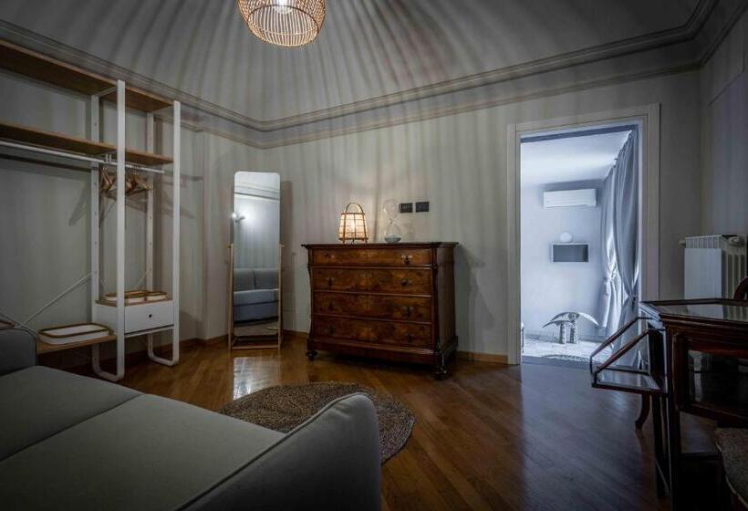 غرفة قياسية رباعية مطلة على البحر, B&b Palazzo Del Duca