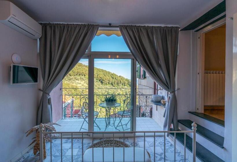 غرفة قياسية رباعية مطلة على البحر, B&b Palazzo Del Duca