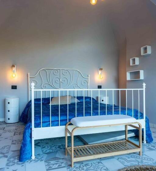 غرفة قياسية رباعية مطلة على البحر, B&b Palazzo Del Duca