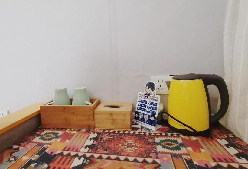 带大床的标准间, Hangzhou Citynest Music B&b 杭州栖息地音乐桌游民宿