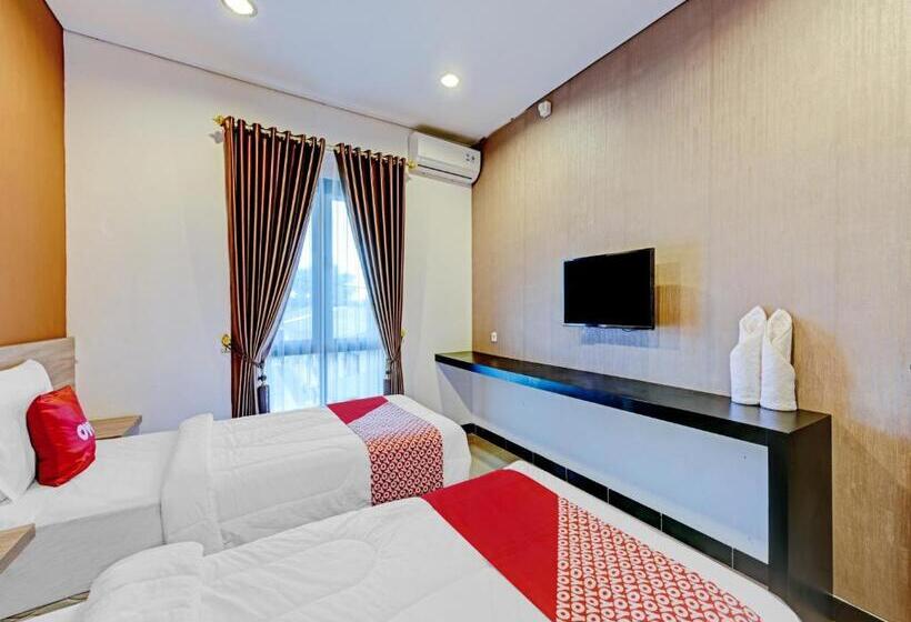 غرفة ديلوكس, Capital O 90497 Navaya Guest House