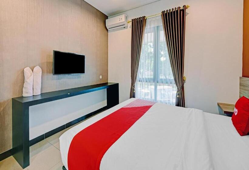 غرفة ديلوكس, Capital O 90497 Navaya Guest House