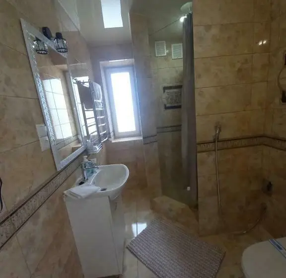Habitación Cuádruple Estándar, Dalim