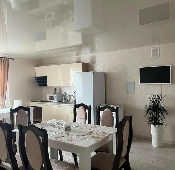 Suite Familiar, Dalim