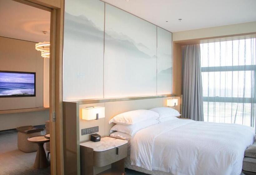 Premium Suite, Four Points By Sheraton Wuhan, Jiangxia