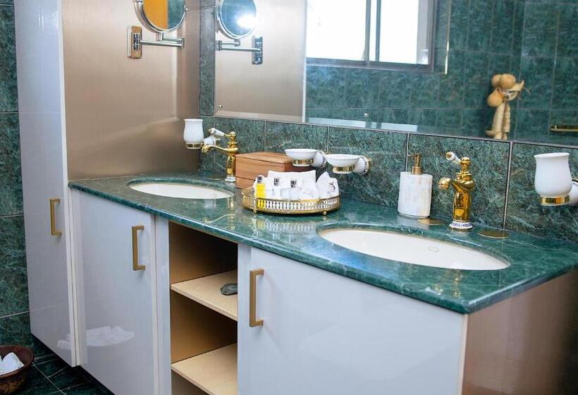 Deluxe Suite King Bed, Masawara Urban Retreat