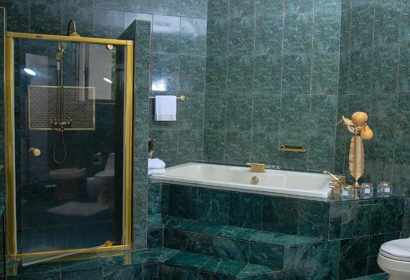 Deluxe Suite King Bed, Masawara Urban Retreat