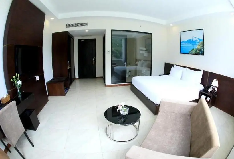 اتاق استاندارد با چشم‌انداز کوهستان, Orson Hotel & Resort Private Beach Con Dao   Snorkeling Turtle Release Tour