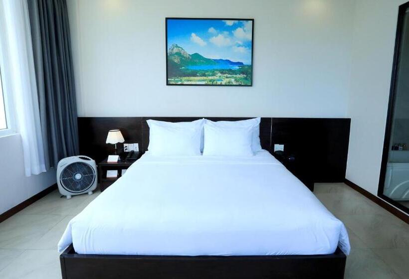 Premium room w/ mountain view, Orson Hotel & Resort Con Dao