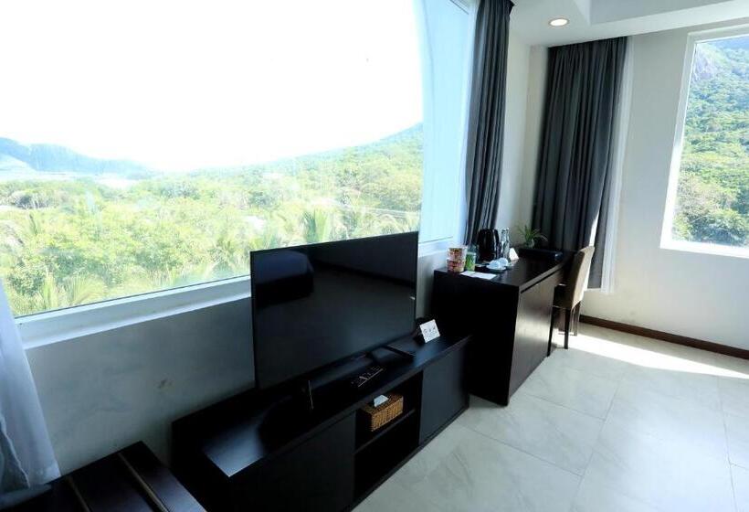 سوییت لوکس, Orson Hotel & Resort Con Dao