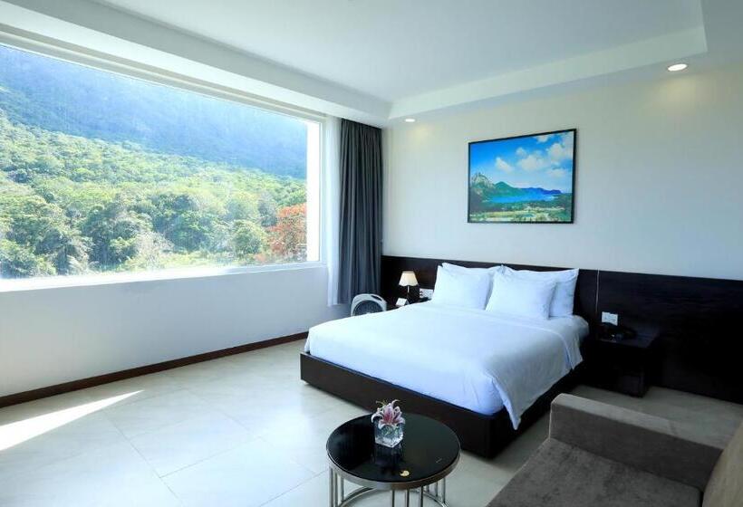 سوییت لوکس, Orson Hotel & Resort Con Dao