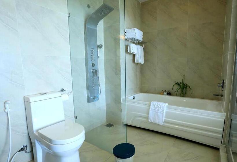 اتاق خانوادگی با چشم‌انداز دریا, Orson Hotel & Resort Con Dao