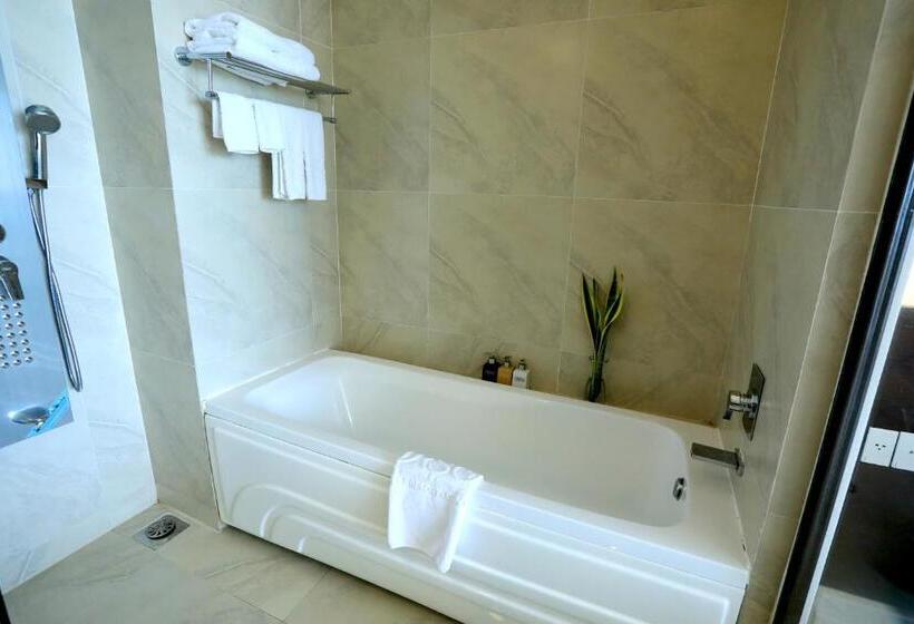 اتاق لوکس با چشم‌انداز دریا, Orson Hotel & Resort Con Dao