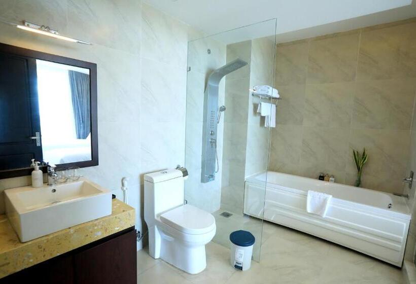 اتاق لوکس با چشم‌انداز دریا, Orson Hotel & Resort Con Dao