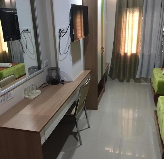 标准三人间, Reddoorz Plus @ Abc Landmark