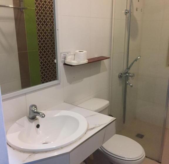 标准三人间, Reddoorz Plus @ Abc Landmark