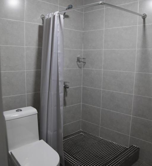 חדר סטנדרט לשלושה, Samarqand Darvoza