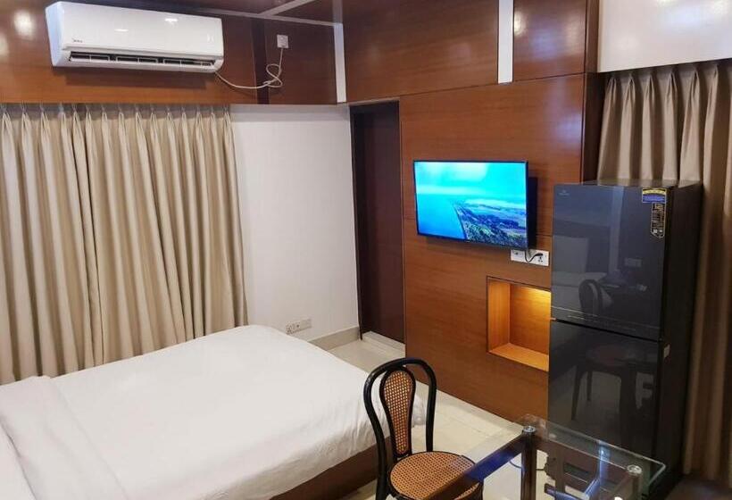 اتاق لوکس, The Castle Inn