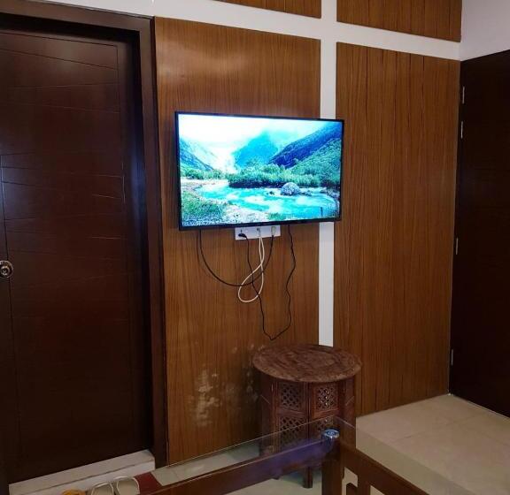 اتاق لوکس, The Castle Inn