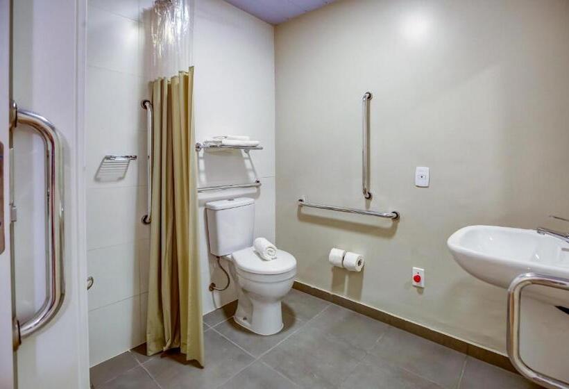 غرفة قياسية لذوى الاحتياجات الخاصة, Transamerica Fit Sorriso