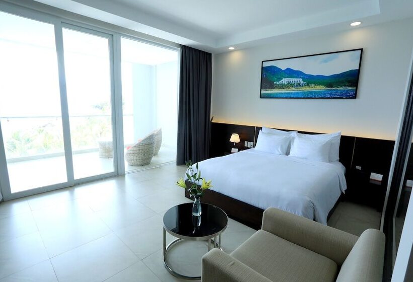 اتاق لوکس با چشم‌انداز دریا, Orson Hotel & Resort Con Dao