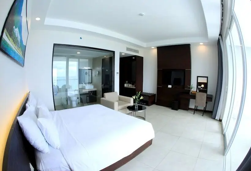 اتاق لوکس با چشم‌انداز دریا, Orson Hotel & Resort Private Beach Con Dao   Snorkeling Turtle Release Tour