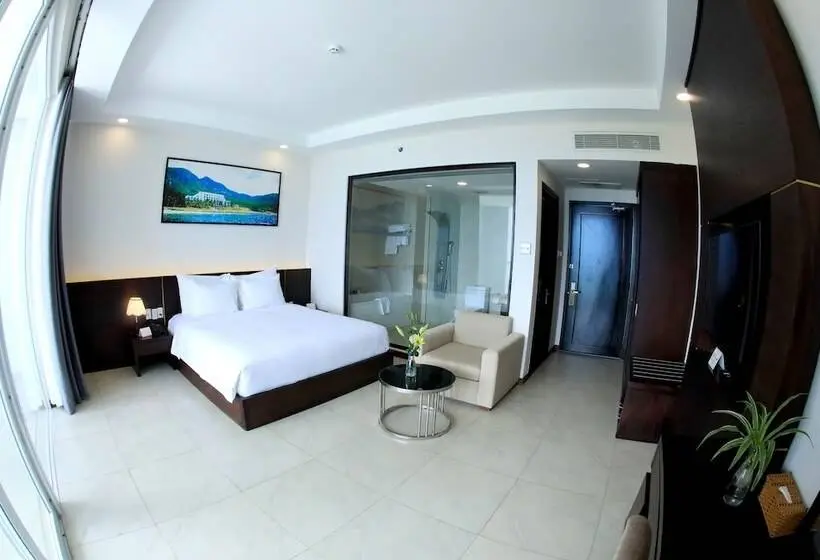 اتاق لوکس با چشم‌انداز دریا, Orson Hotel & Resort Private Beach Con Dao   Snorkeling Turtle Release Tour