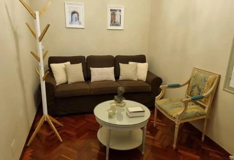 اتاق لوکس, Casa De Lorca