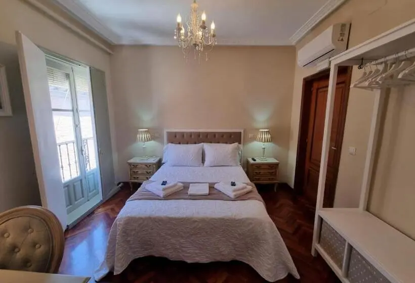 اتاق لوکس, Casa De Lorca